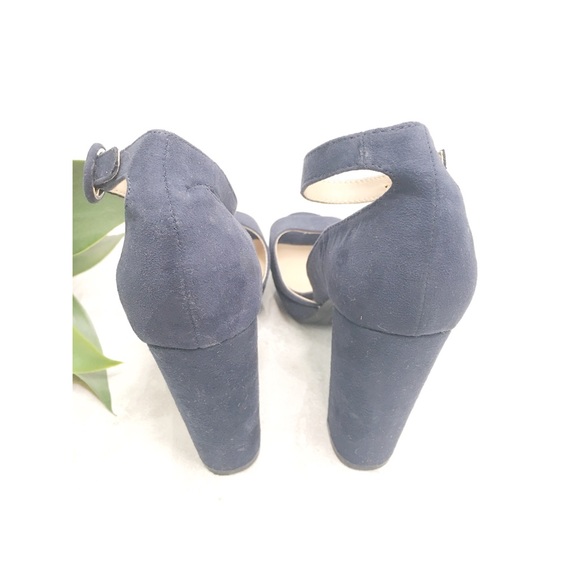 Block-Heel Platform Sandals - Picture 6 of 9